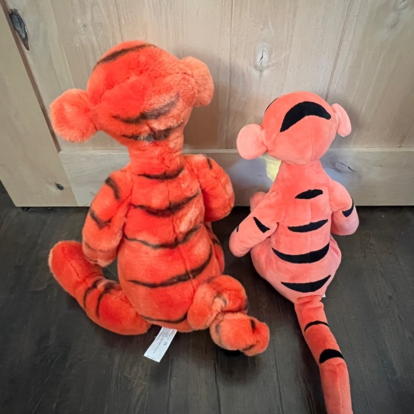 Disney Plush Toy Set Bundle - Tigger and Donald Duck - Picture 3 of 9